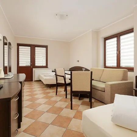 House Europa Homestay *