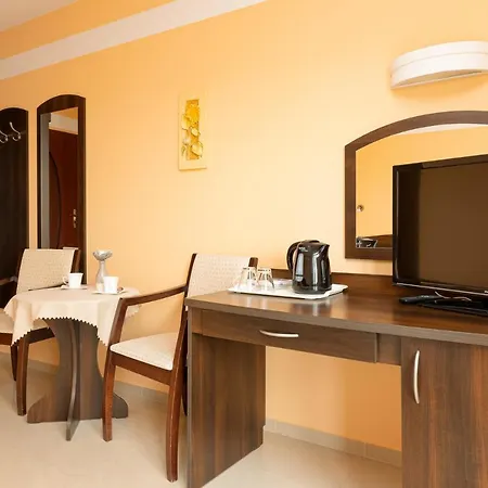 House Europa Homestay *