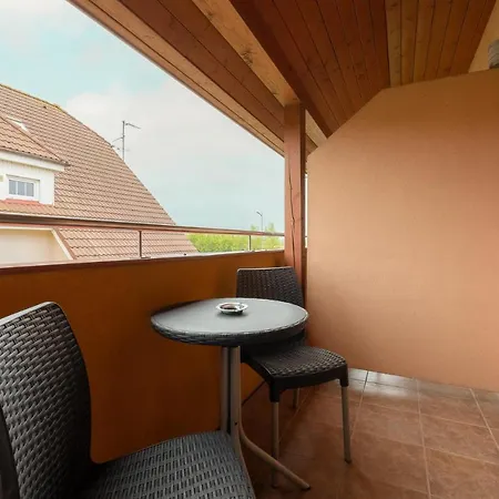 Homestay House Europa *